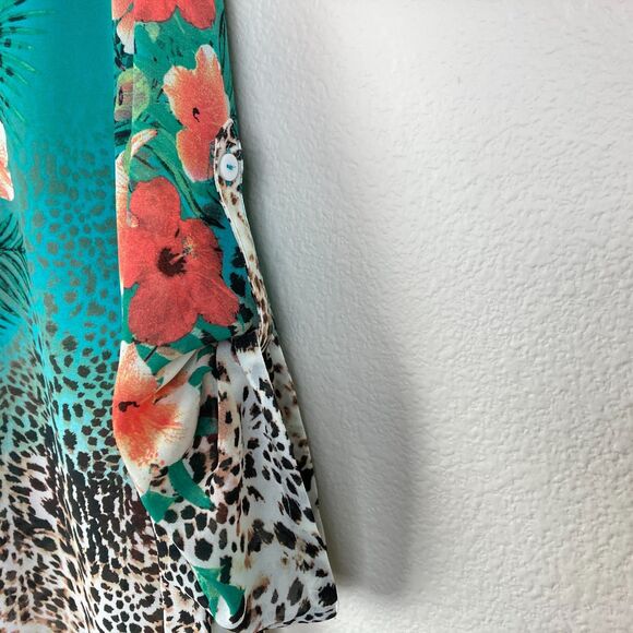 Soft Surroundings Sheer Popover Blouse Size PS Green Floral Animal Tropical - Picture 3 of 8